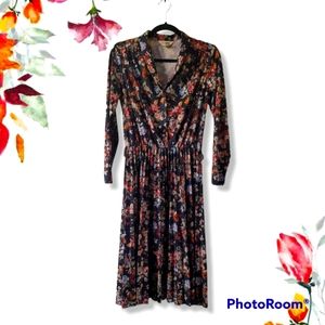 Vintage 1970s Floral Pleated Dress
